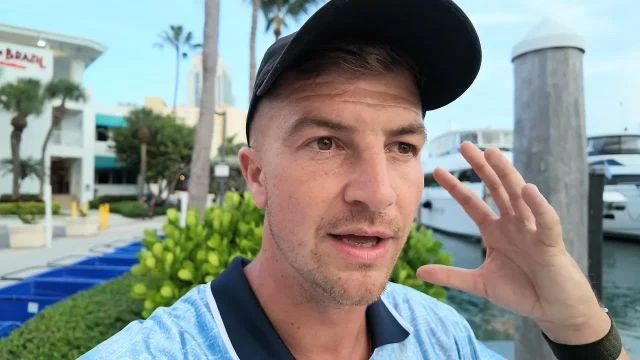 England Arrive In MIAMI For A World Cup QUARTER FINAL
